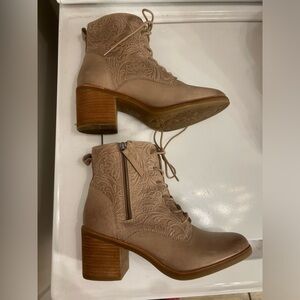 Sofft | Sondra heeled Boot | Size 9.5
